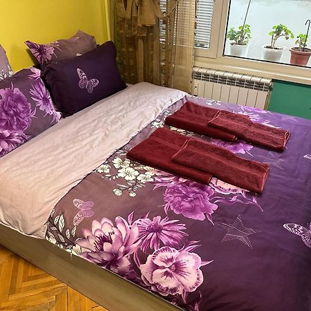 Малък Апартамент. Sleep And Fly. Sofia Bagian luar foto